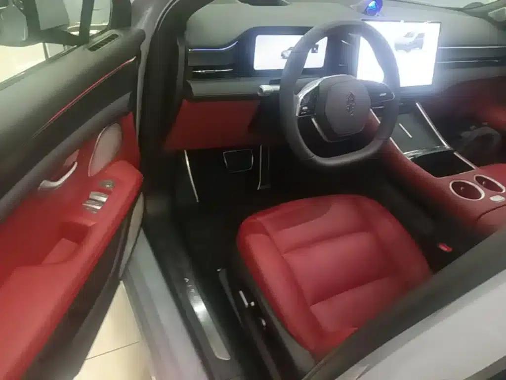 Wenjie M5 2025 Extended Range Ultra 4WD — миниатюра 16
