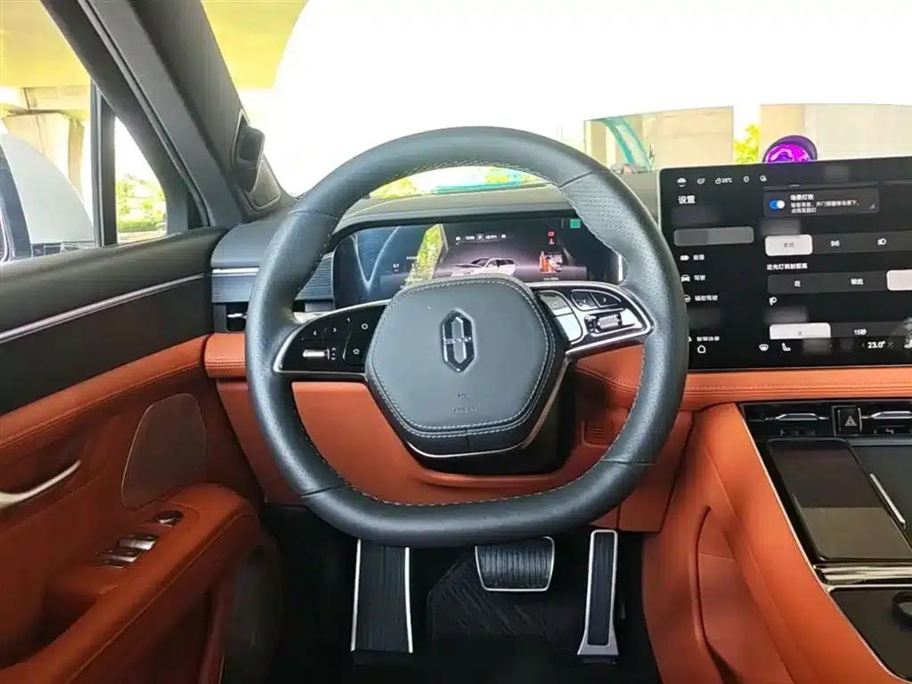 Wenjie M5 2025 Extended Range Ultra 4WD — миниатюра 11