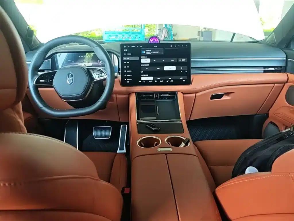 Wenjie M5 2025 Extended Range Ultra 4WD — миниатюра 10