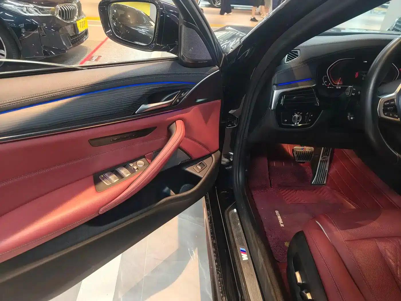 2021 BMW 5 Series Facelift 530Li Leading Edition M Sport Package — миниатюра 6