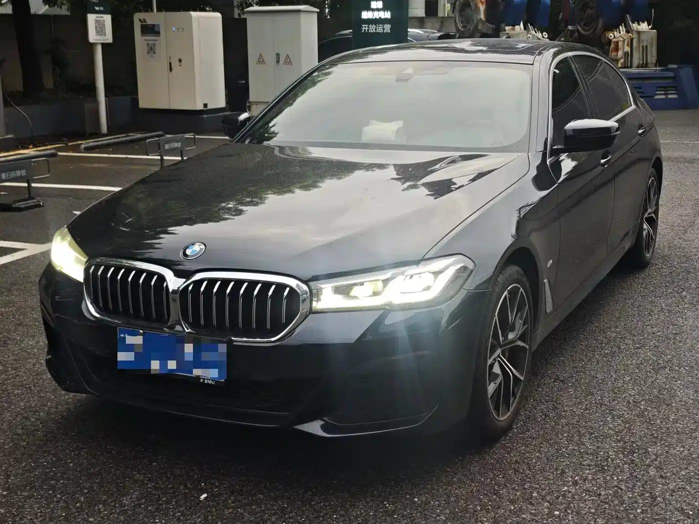 BMW 5 Series 2022 Facelift 3 530Li Luxury M Sport Package — миниатюра 1