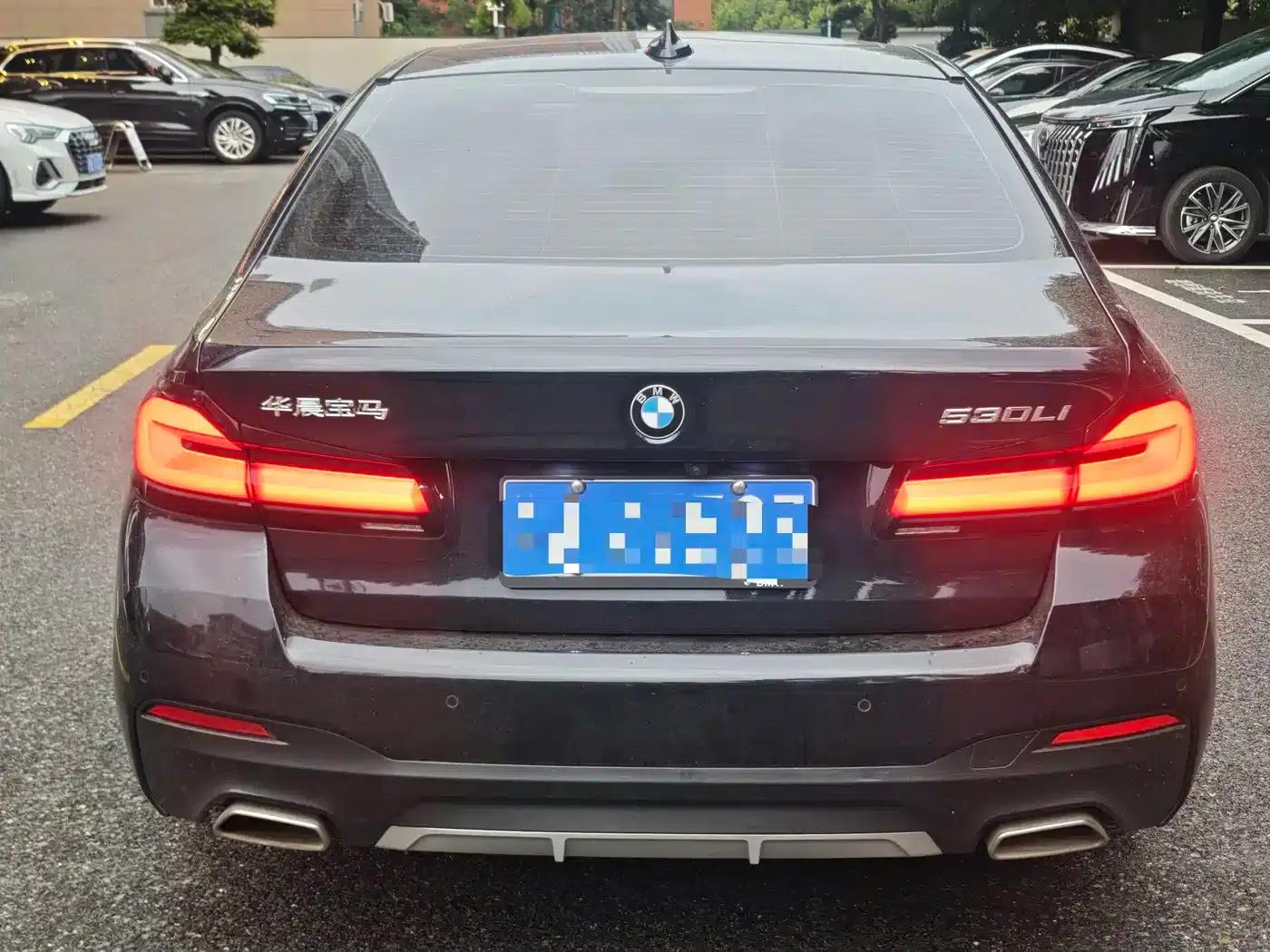 BMW 5 Series 2022 Facelift 3 530Li Luxury M Sport Package — миниатюра 4