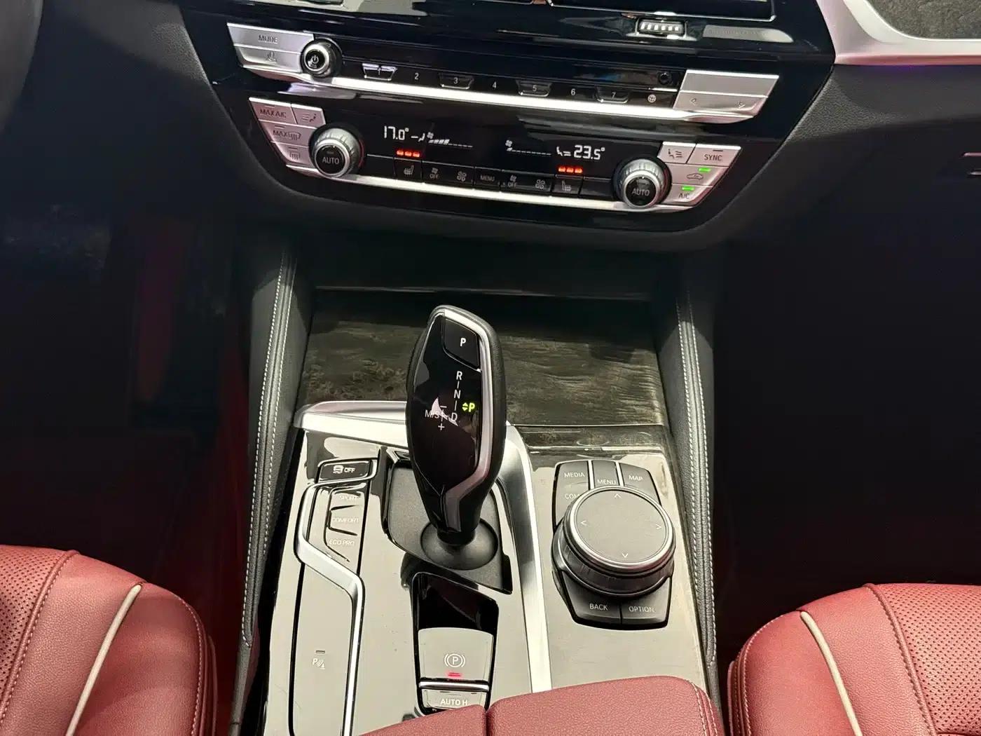 2021 BMW 5 Series Facelift 525Li M Sport Package — миниатюра 9