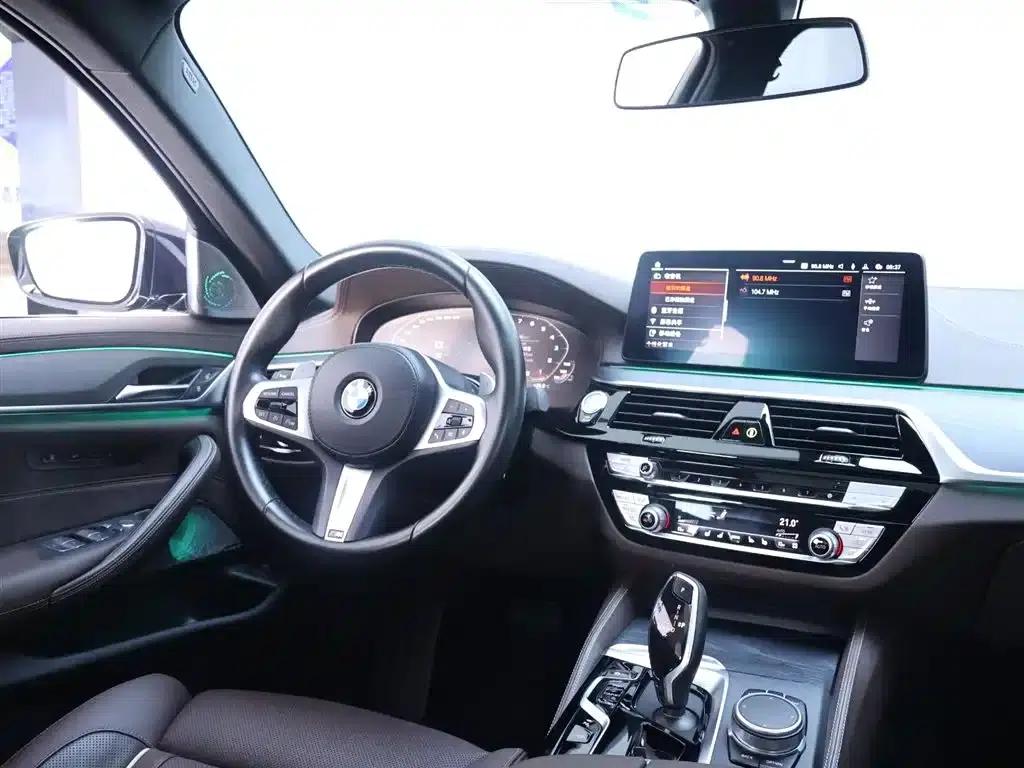 2021 BMW 5 Series 530Li Luxury M Sport Package — миниатюра 14