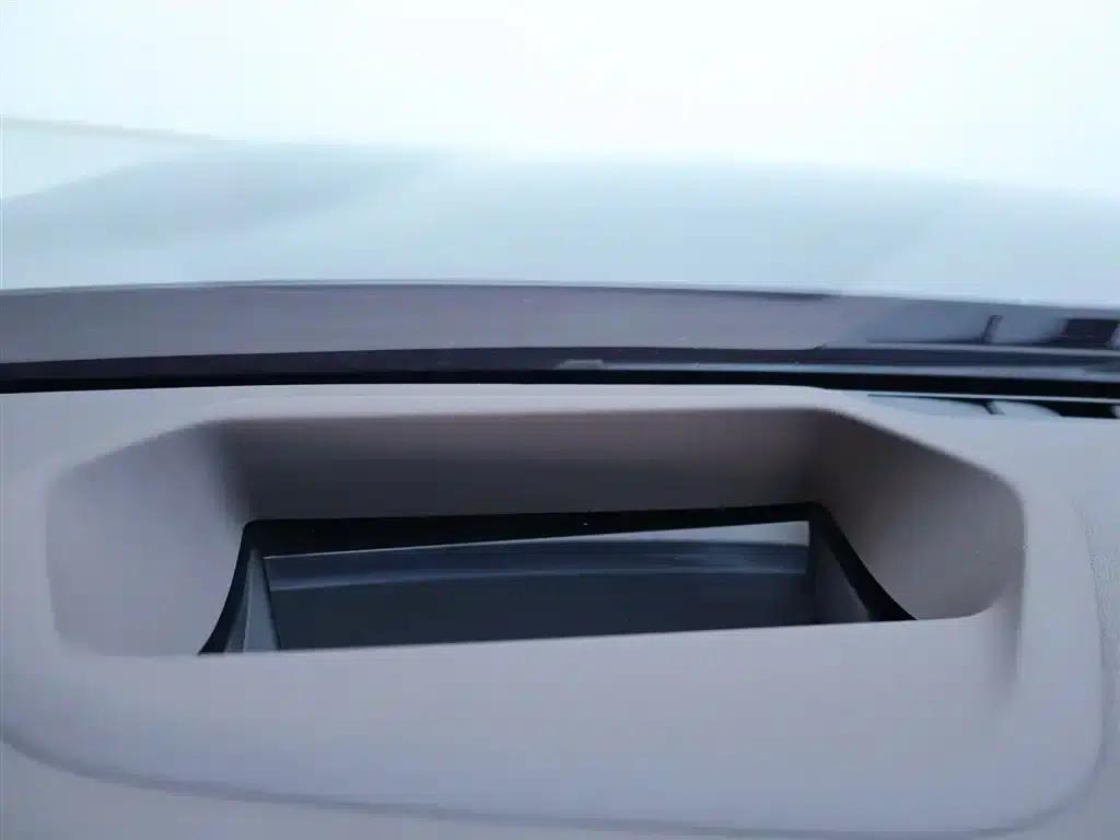 2021 BMW 5 Series 530Li Luxury M Sport Package — миниатюра 24