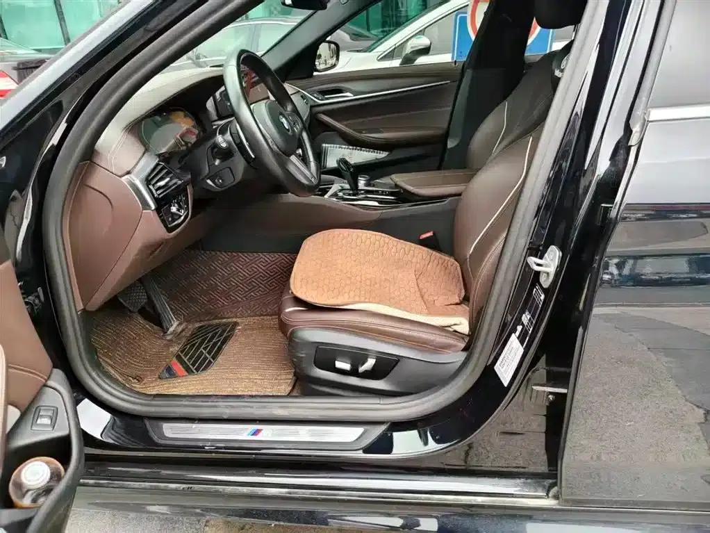 BMW 5 Series 2022 Facelift II 530Li Leading Model M Sport Package — миниатюра 2