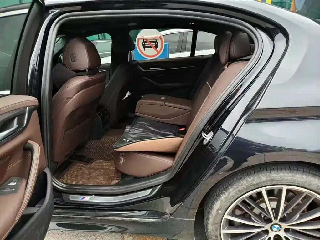 BMW 5 Series 2022 Facelift II 530Li Leading Model M Sport Package — миниатюра 3
