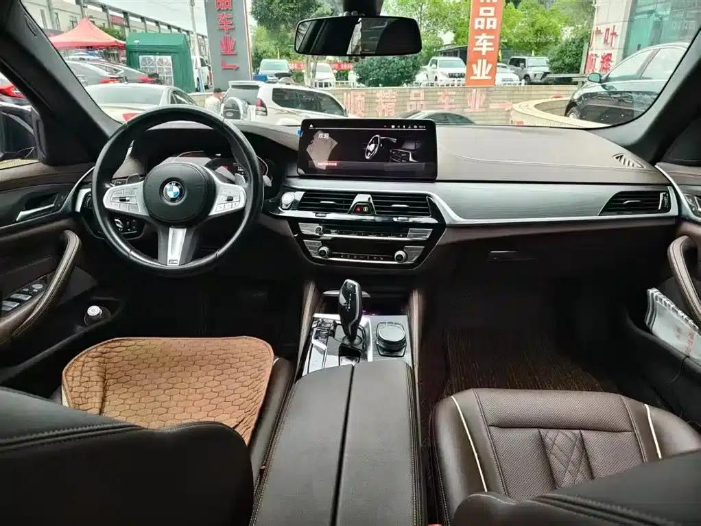BMW 5 Series 2022 Facelift II 530Li Leading Model M Sport Package — миниатюра 4