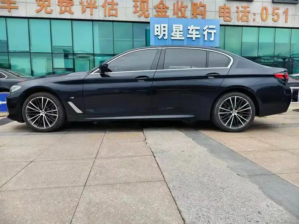 BMW 5 Series 2022 Facelift II 530Li Leading Model M Sport Package — миниатюра 6
