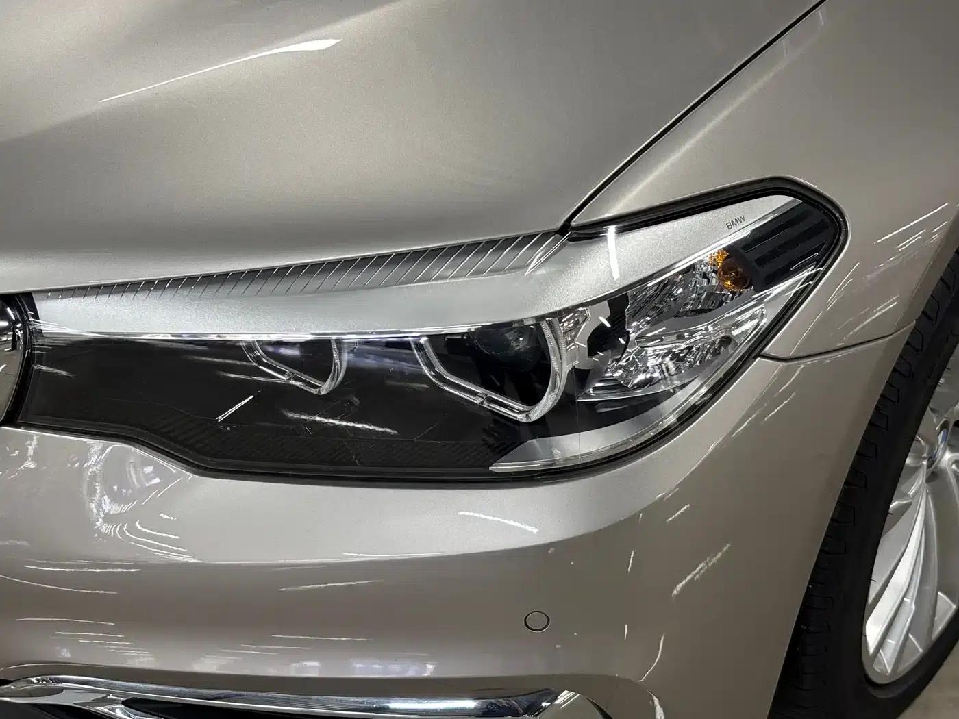 2020 BMW 5 Series 525Li Luxury Package — миниатюра 3