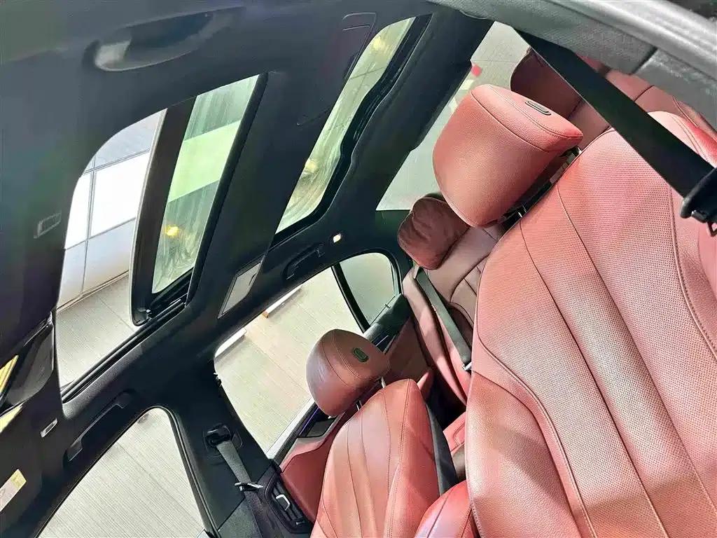 2020 BMW 5 Series 530Li Luxury M Sport Package — миниатюра 17