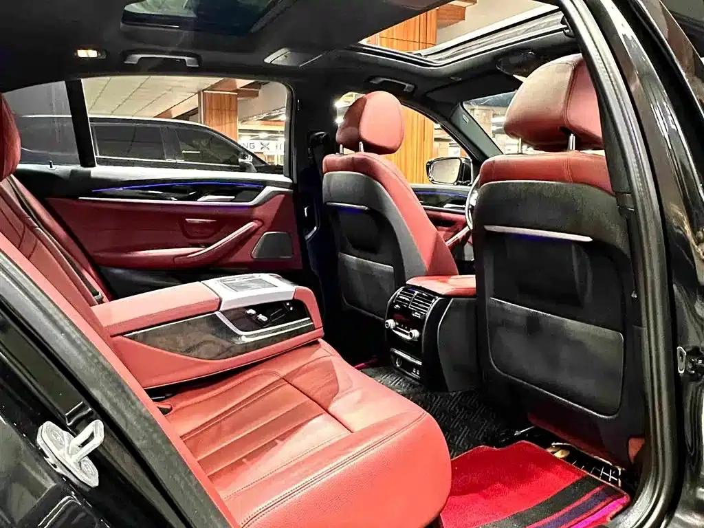 2020 BMW 5 Series 530Li Luxury M Sport Package — миниатюра 22