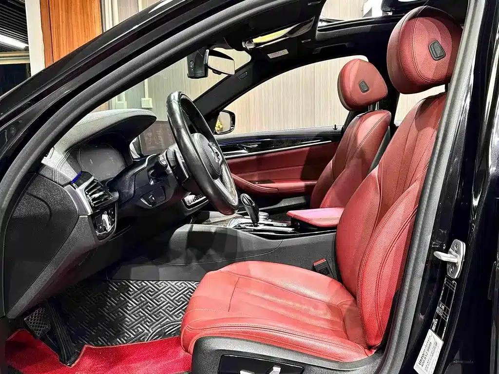 2020 BMW 5 Series 530Li Luxury M Sport Package — миниатюра 9