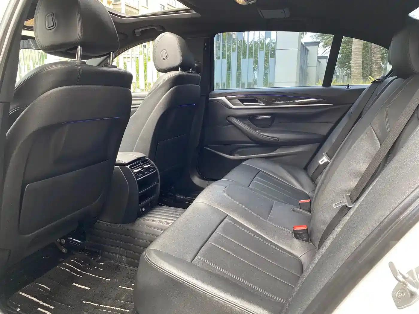 2018 BMW 5 Series 525Li M Sport Package — миниатюра 15
