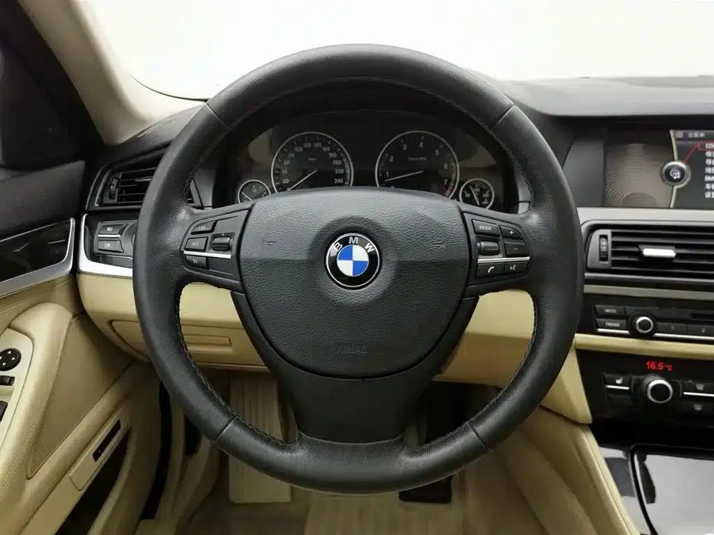 BMW 5 Series 2012 523Li Luxury — миниатюра 11