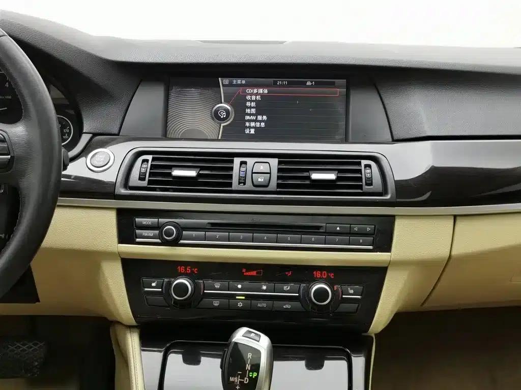 BMW 5 Series 2012 523Li Luxury — миниатюра 12