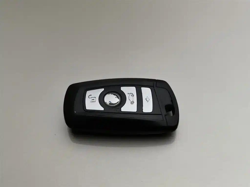 BMW 5 Series 2012 523Li Luxury — миниатюра 19