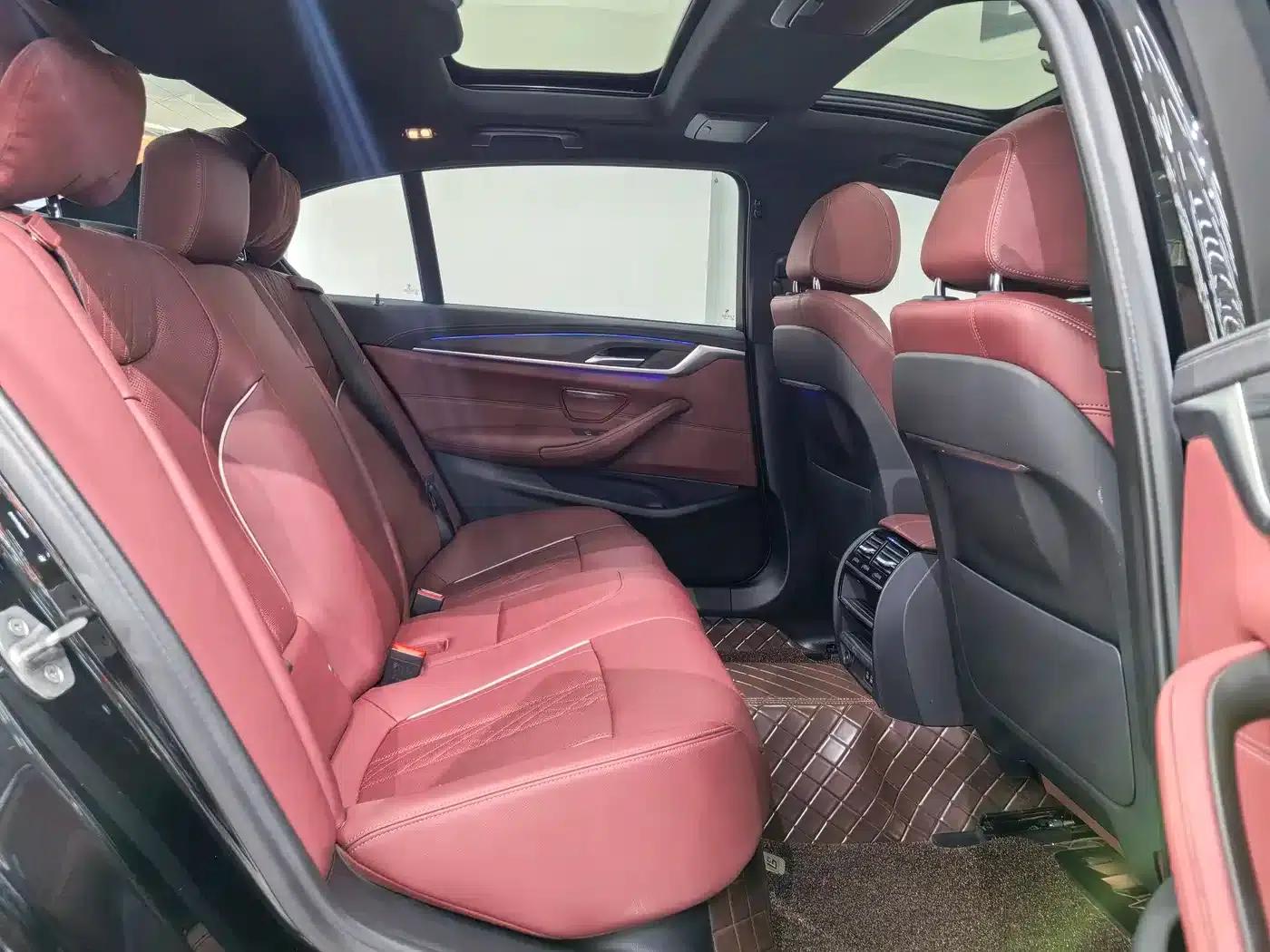 2022 BMW 5 Series 530Li Leading Edition M Sport Package — миниатюра 20