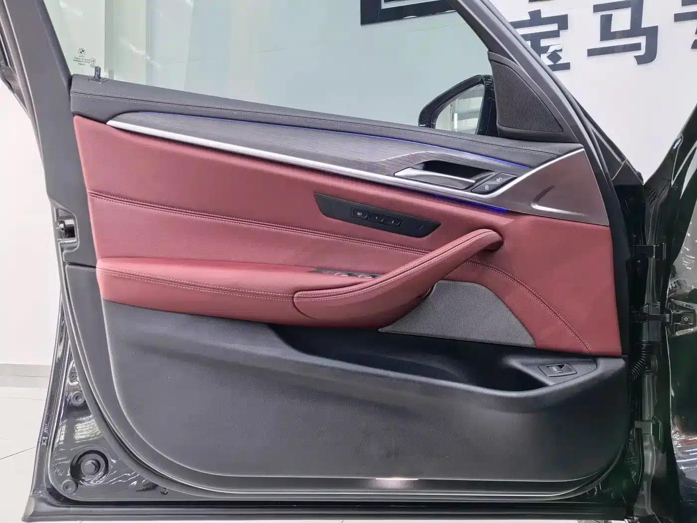 2022 BMW 5 Series 530Li Leading Edition M Sport Package — миниатюра 22