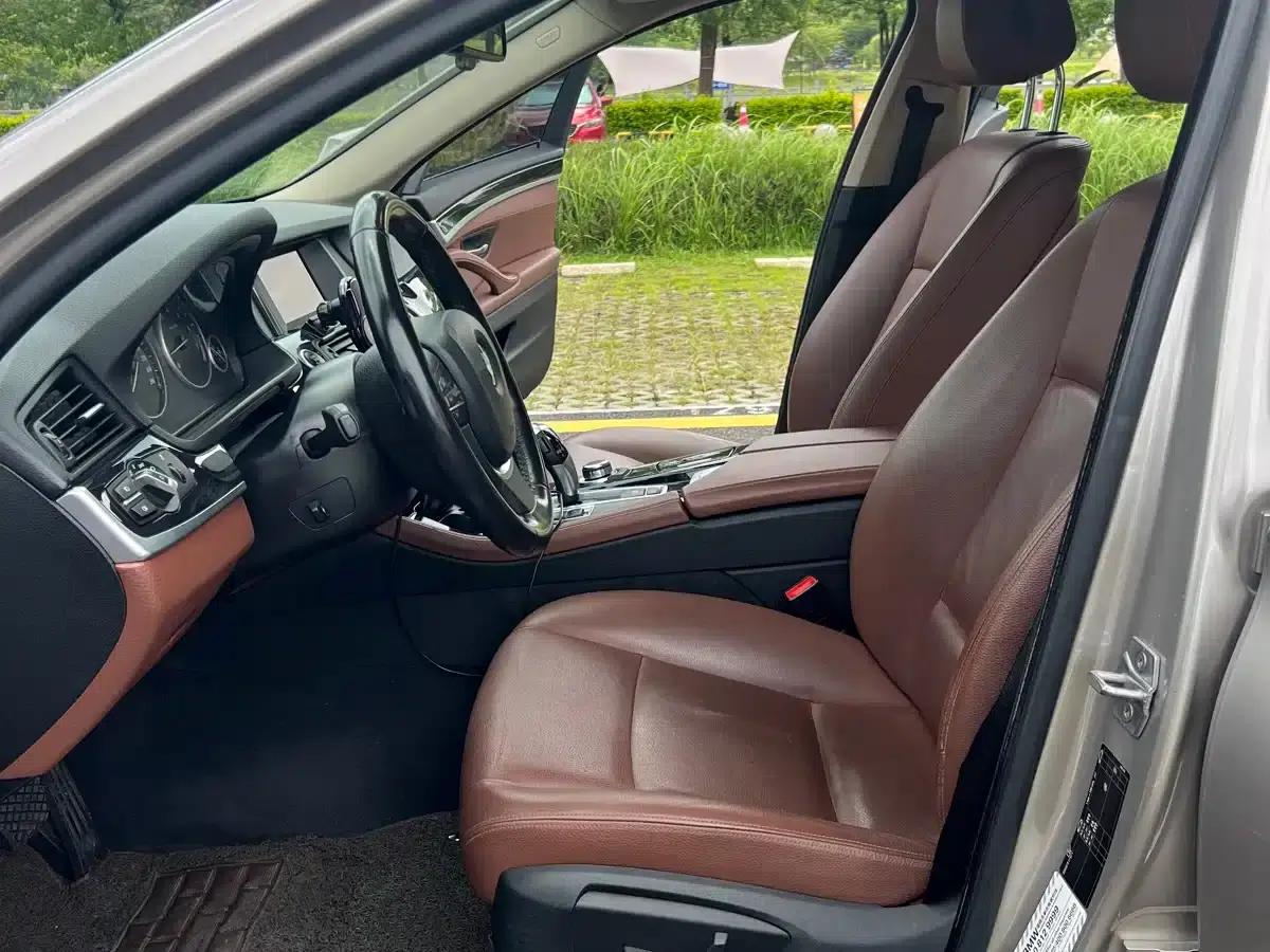 BMW 5 Series 2017 520Li Elegant Edition — миниатюра 8