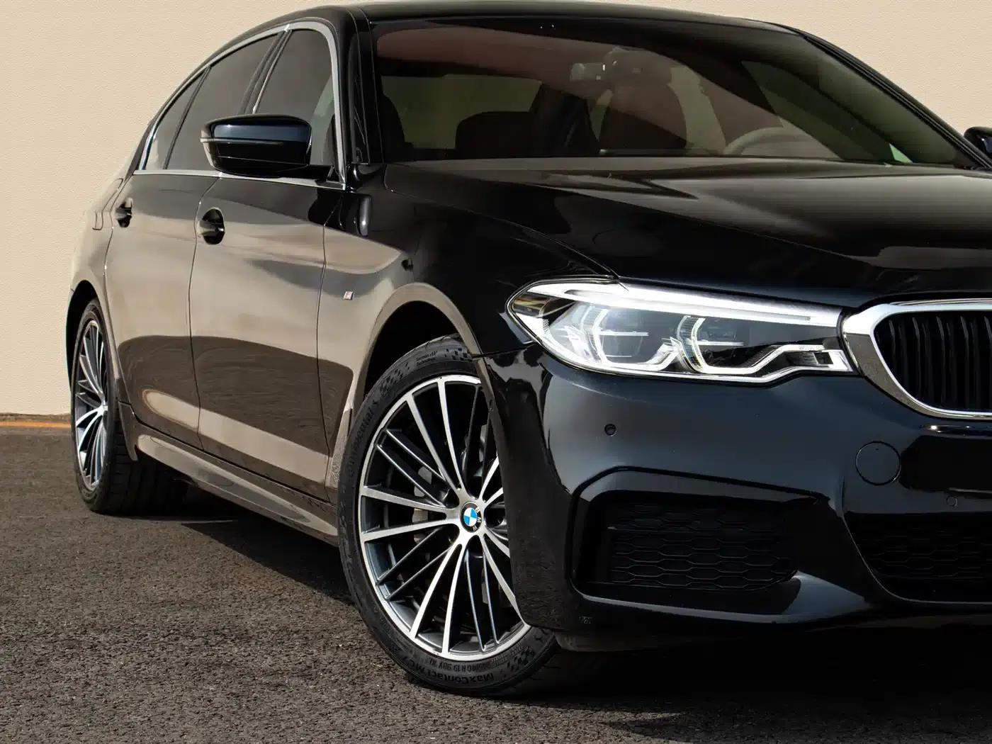 2020 BMW 5 Series 530Li xDrive M Sport Package — миниатюра 4
