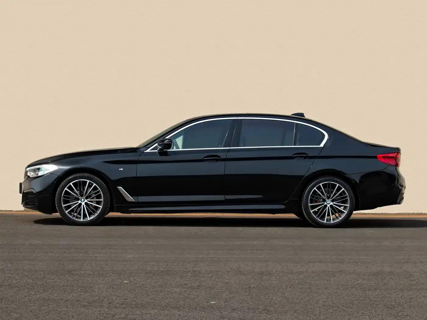 2020 BMW 5 Series 530Li xDrive M Sport Package — миниатюра 6