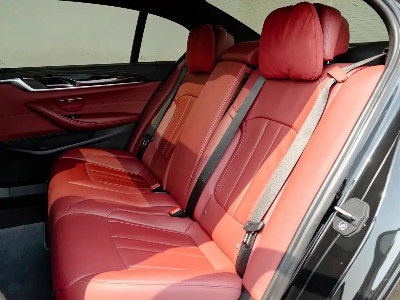 2020 BMW 5 Series 530Li xDrive M Sport Package — миниатюра 10