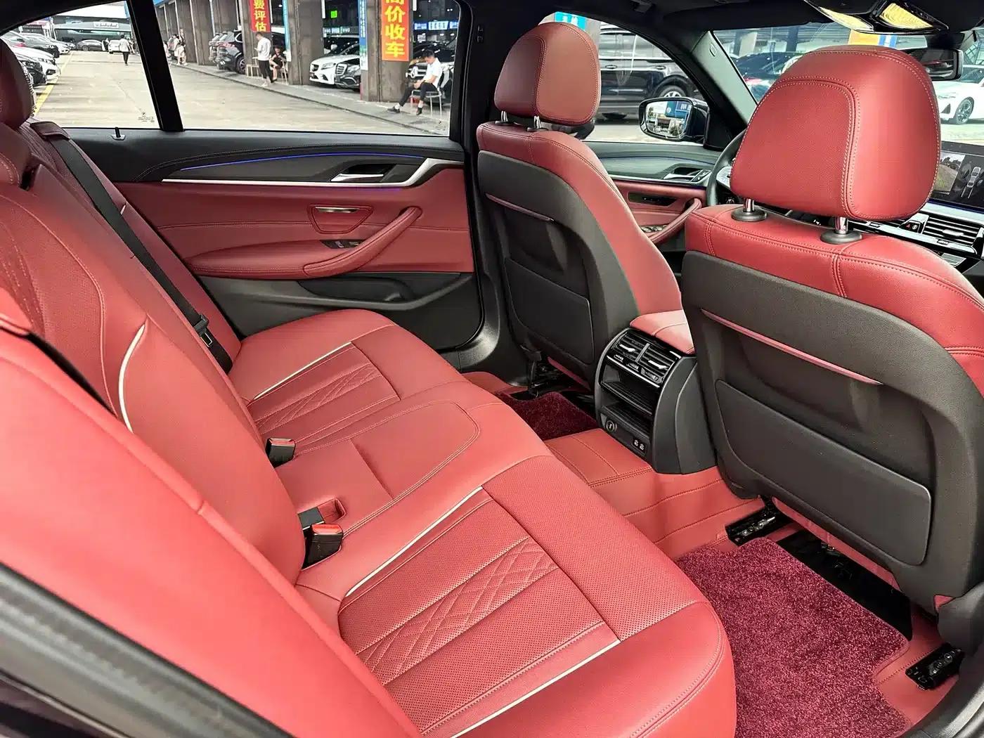 2023 BMW 5 Series 530Li Leading Edition M Sport Package — миниатюра 13