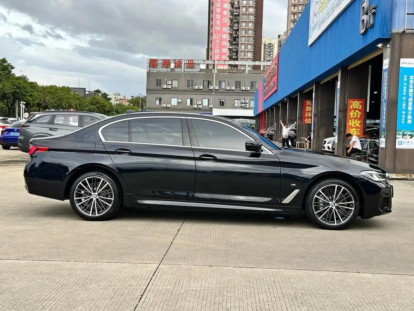 2023 BMW 5 Series 530Li Leading Edition M Sport Package — миниатюра 18