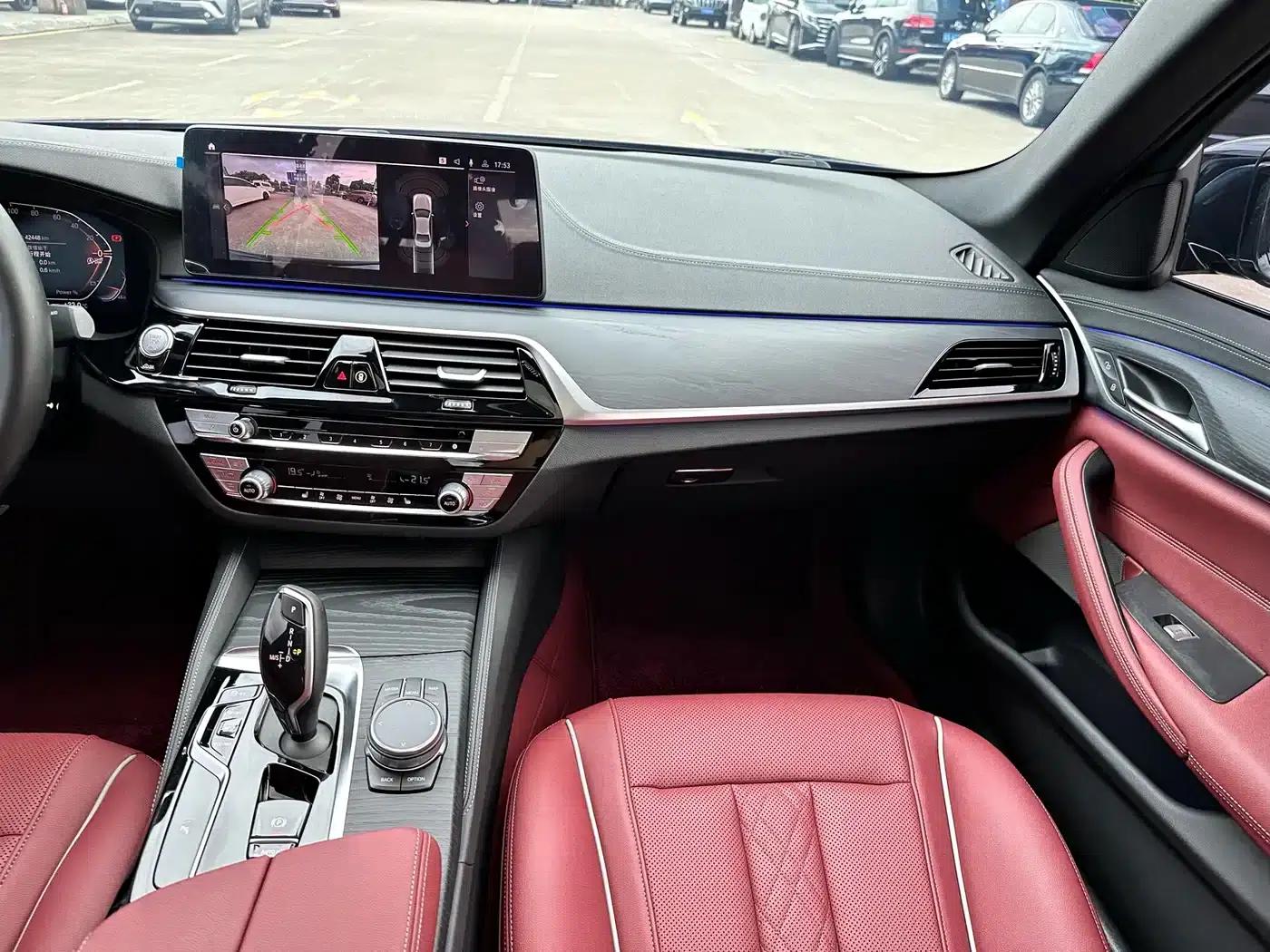 2023 BMW 5 Series 530Li Leading Edition M Sport Package — миниатюра 7