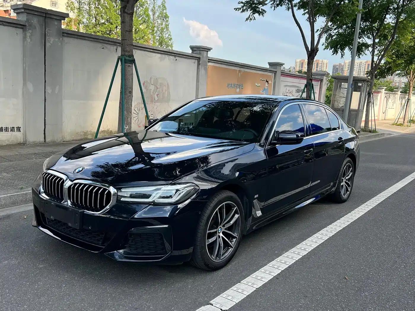 BMW 5 Series 2022 Facelift II 525Li M Sport Package — миниатюра 1