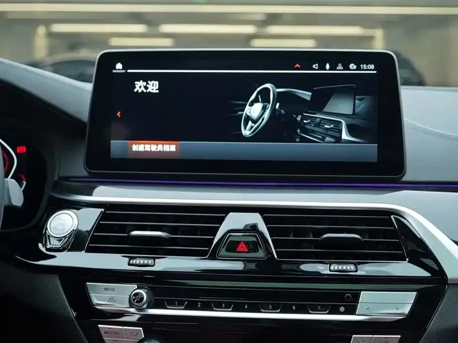 BMW 5 Series 2022 Facelift II 525Li M Sport Package — миниатюра 18