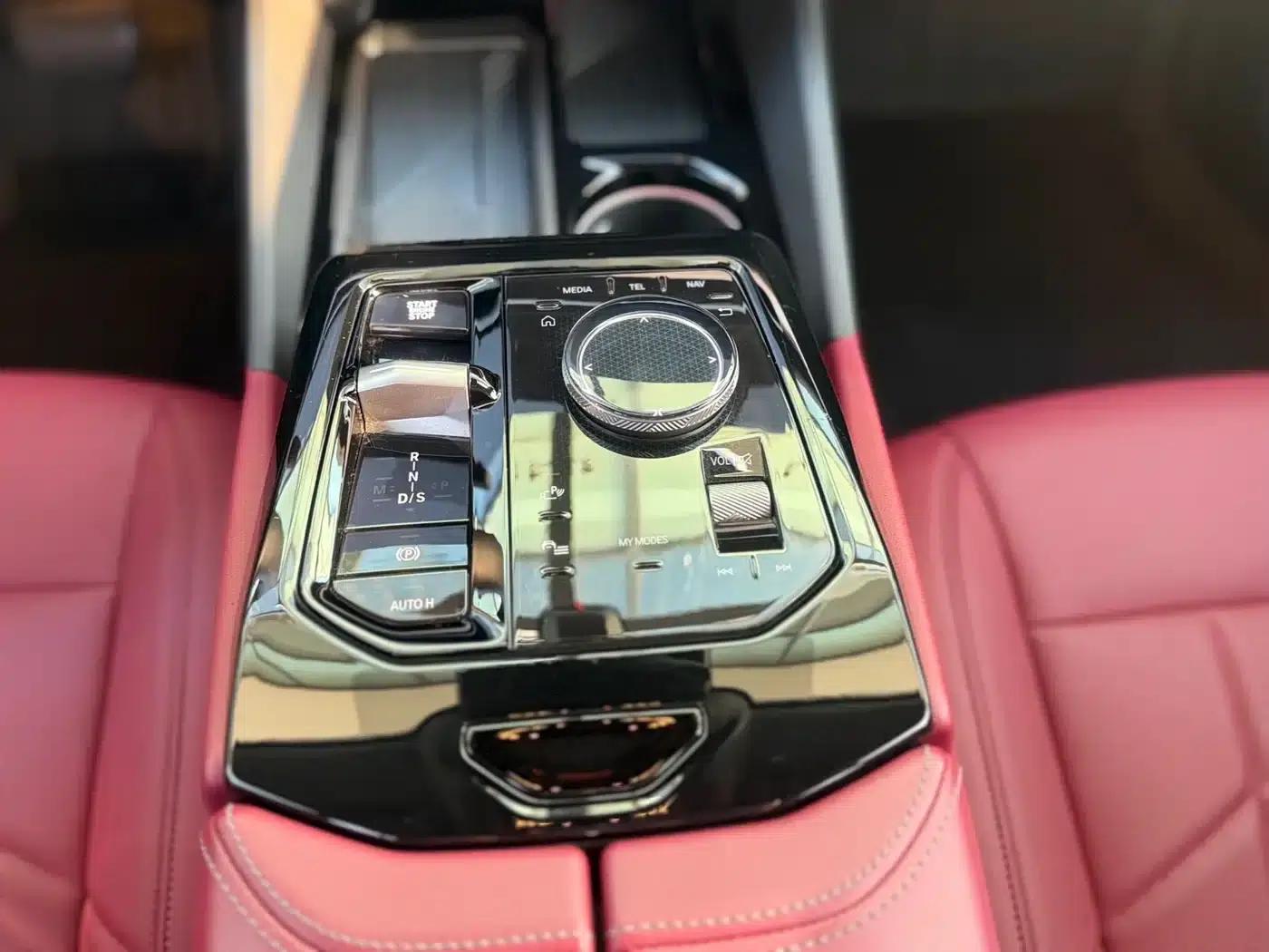 2025 BMW 5 Series 525Li M Sport Package — миниатюра 16