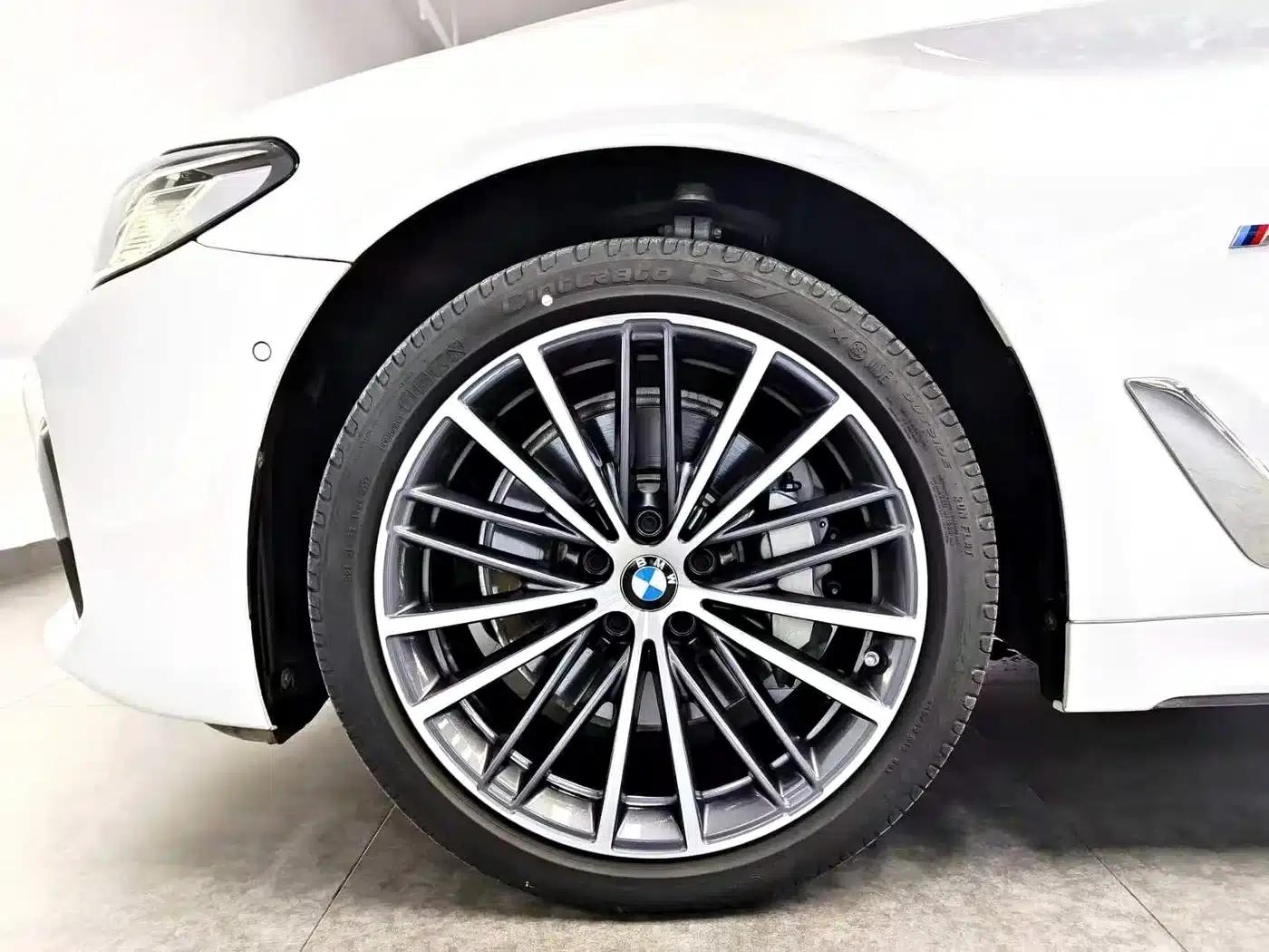 2023 BMW 5 Series 530Li Leading Edition M Sport Package — миниатюра 15
