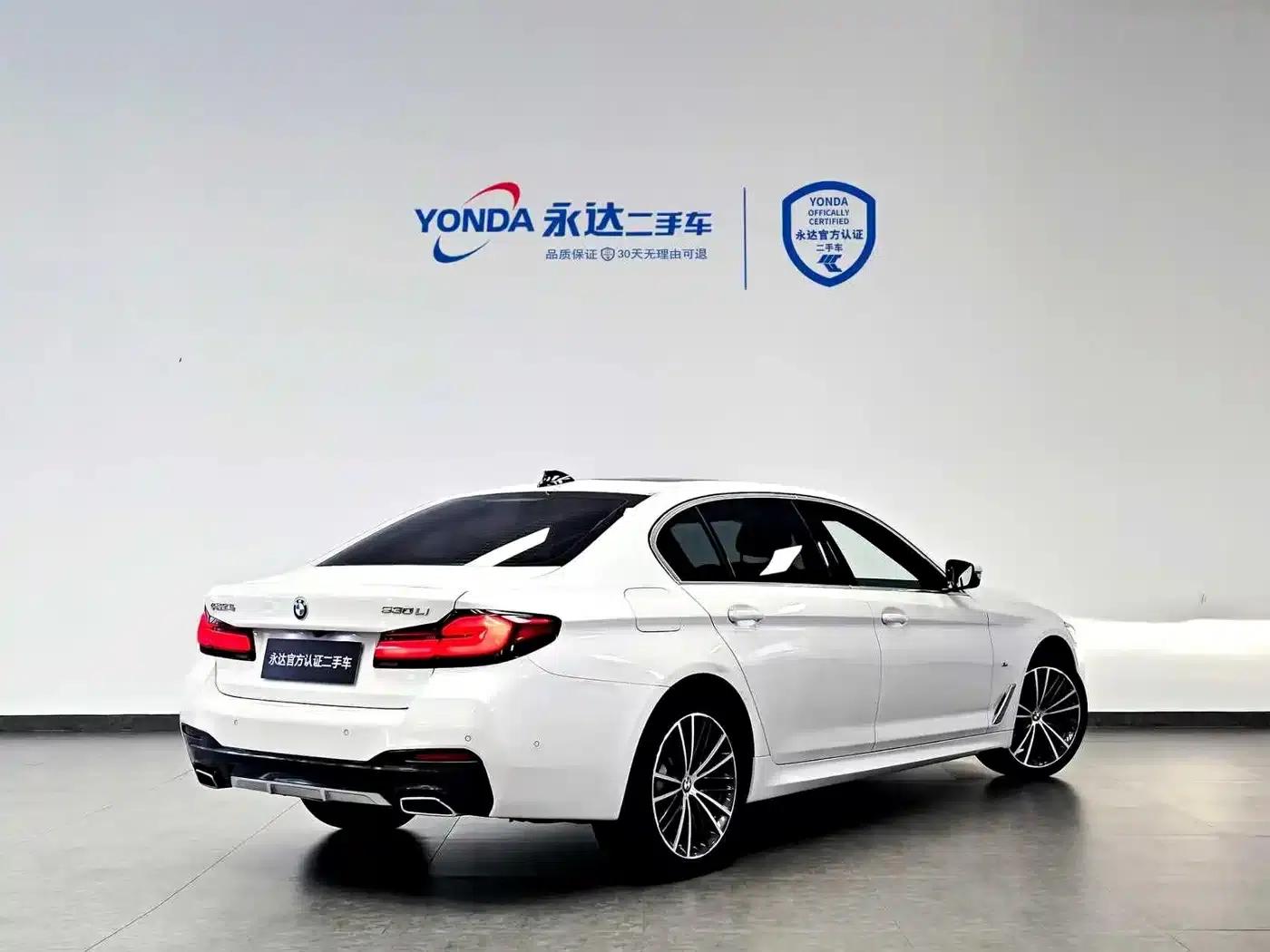 2023 BMW 5 Series 530Li Leading Edition M Sport Package — миниатюра 4