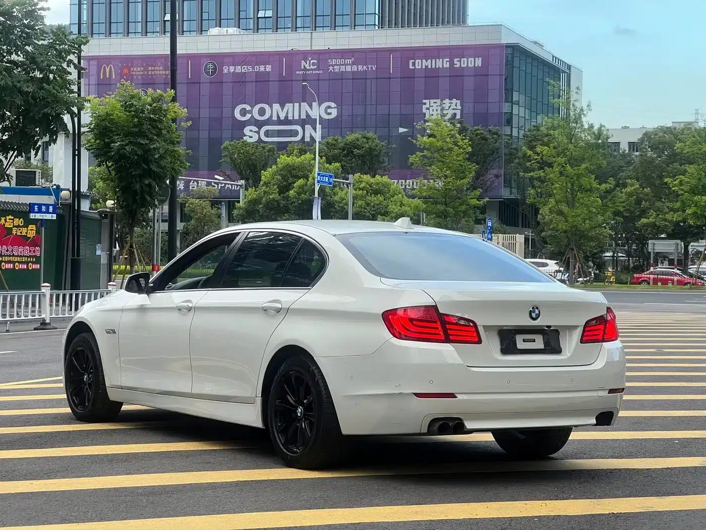 BMW 5 Series 2013 525Li Leading Edition — миниатюра 4