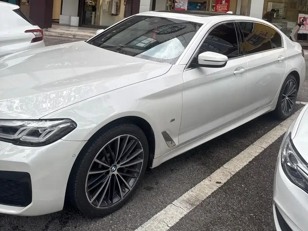 2023 BMW 5 Series 530Li Leading Edition M Sport Package — миниатюра 3