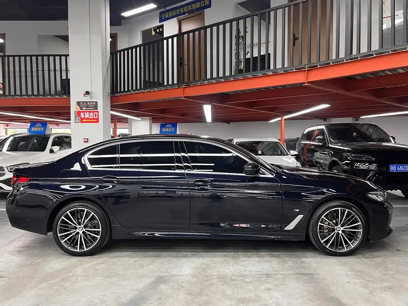 BMW 5 Series 2022 Facelift II 525Li M Sport Package — миниатюра 10