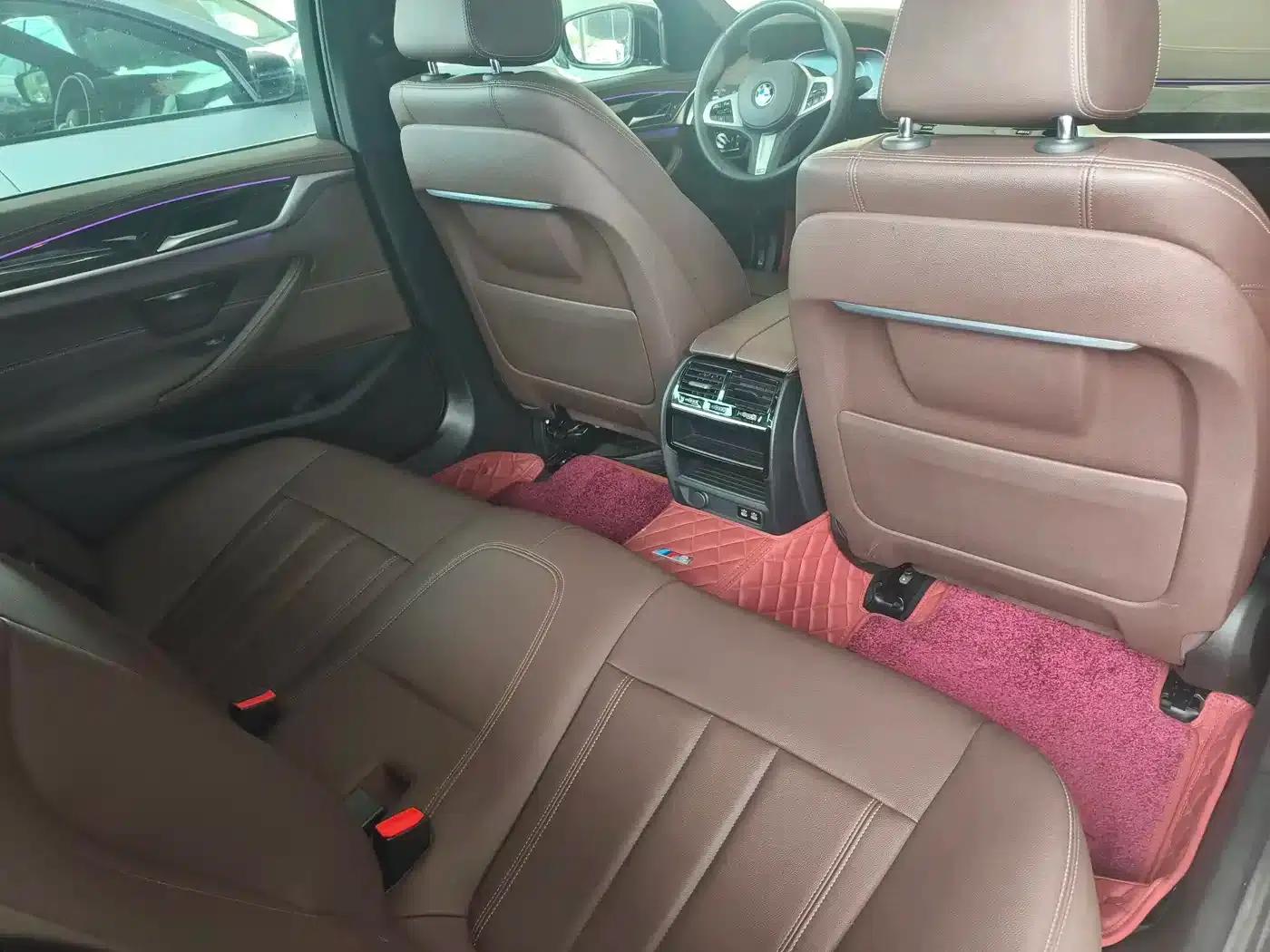 2020 BMW 5 Series 525Li M Sport Package — миниатюра 13