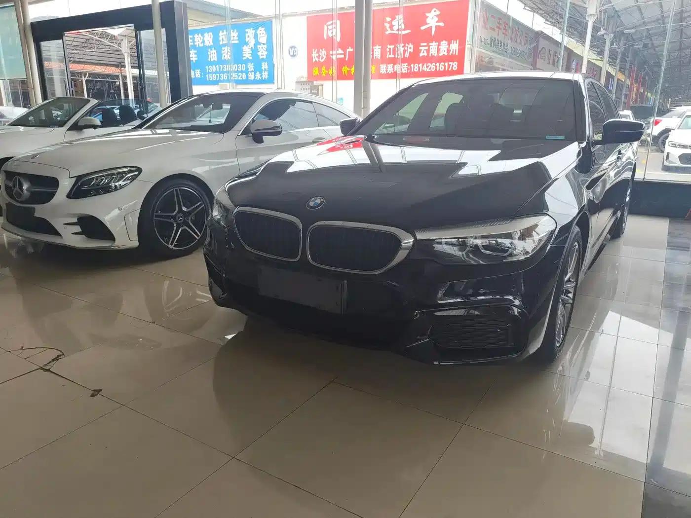 2020 BMW 5 Series 525Li M Sport Package — миниатюра 3
