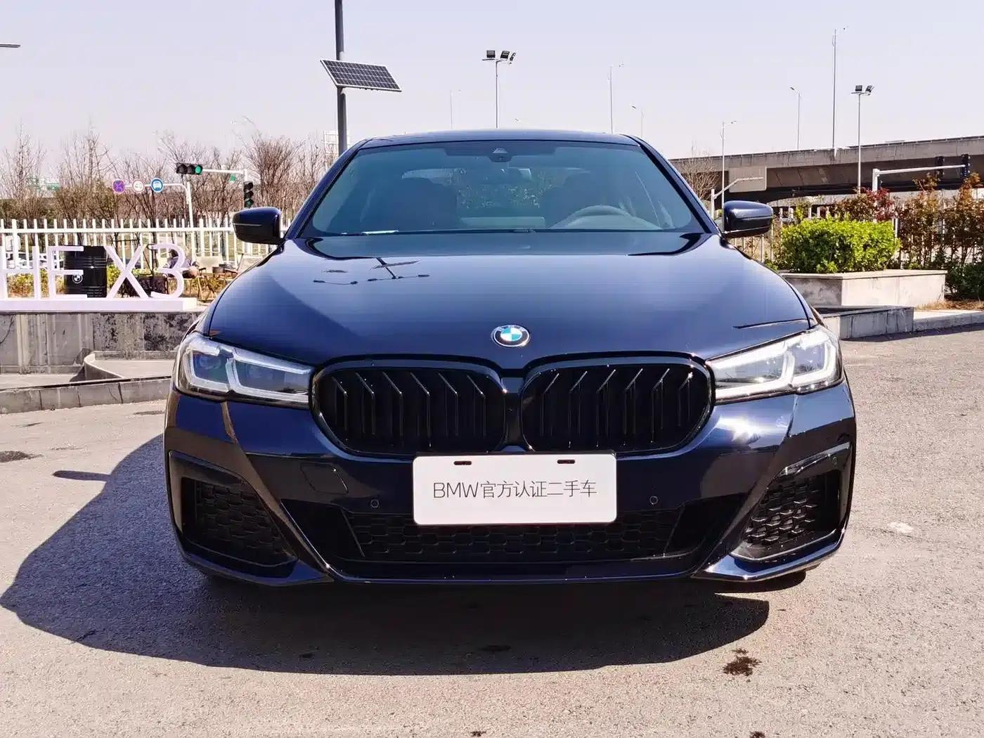 2022 BMW 5 Series 530Li Leading Edition M Sport Package — миниатюра 2