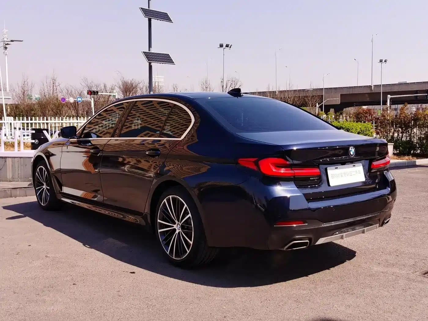 2022 BMW 5 Series 530Li Leading Edition M Sport Package — миниатюра 4