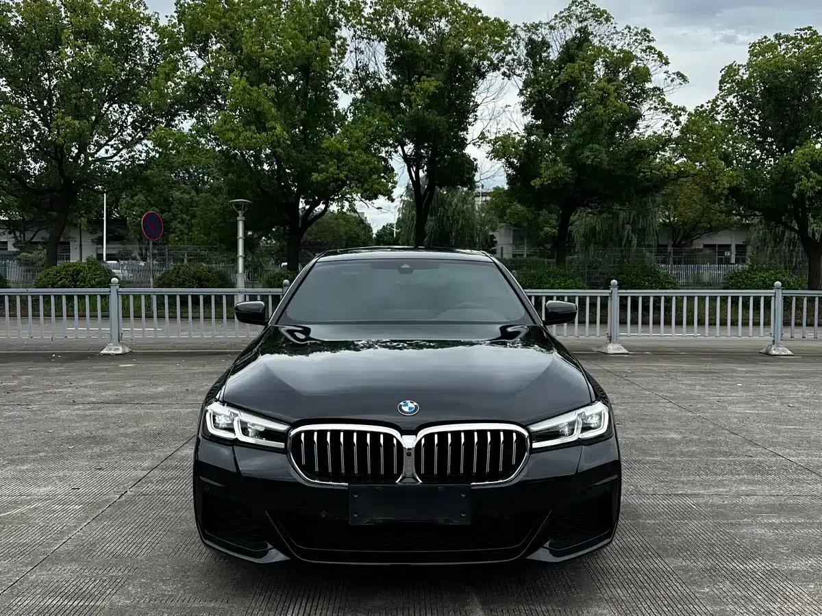 BMW 5 Series 2022 Facelift 3 530Li Luxury M Sport Package — миниатюра 1