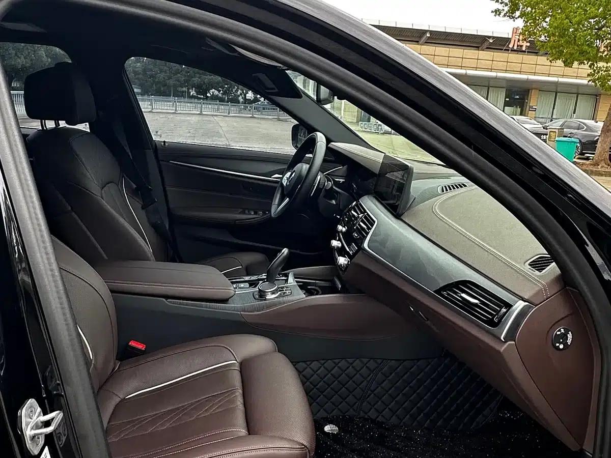 BMW 5 Series 2022 Facelift 3 530Li Luxury M Sport Package — миниатюра 11