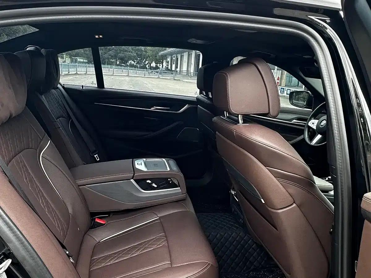 BMW 5 Series 2022 Facelift 3 530Li Luxury M Sport Package — миниатюра 12
