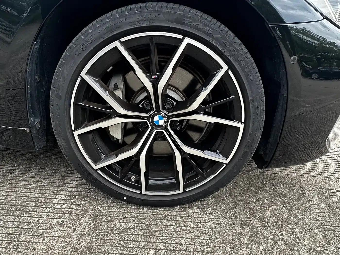 BMW 5 Series 2022 Facelift 3 530Li Luxury M Sport Package — миниатюра 13