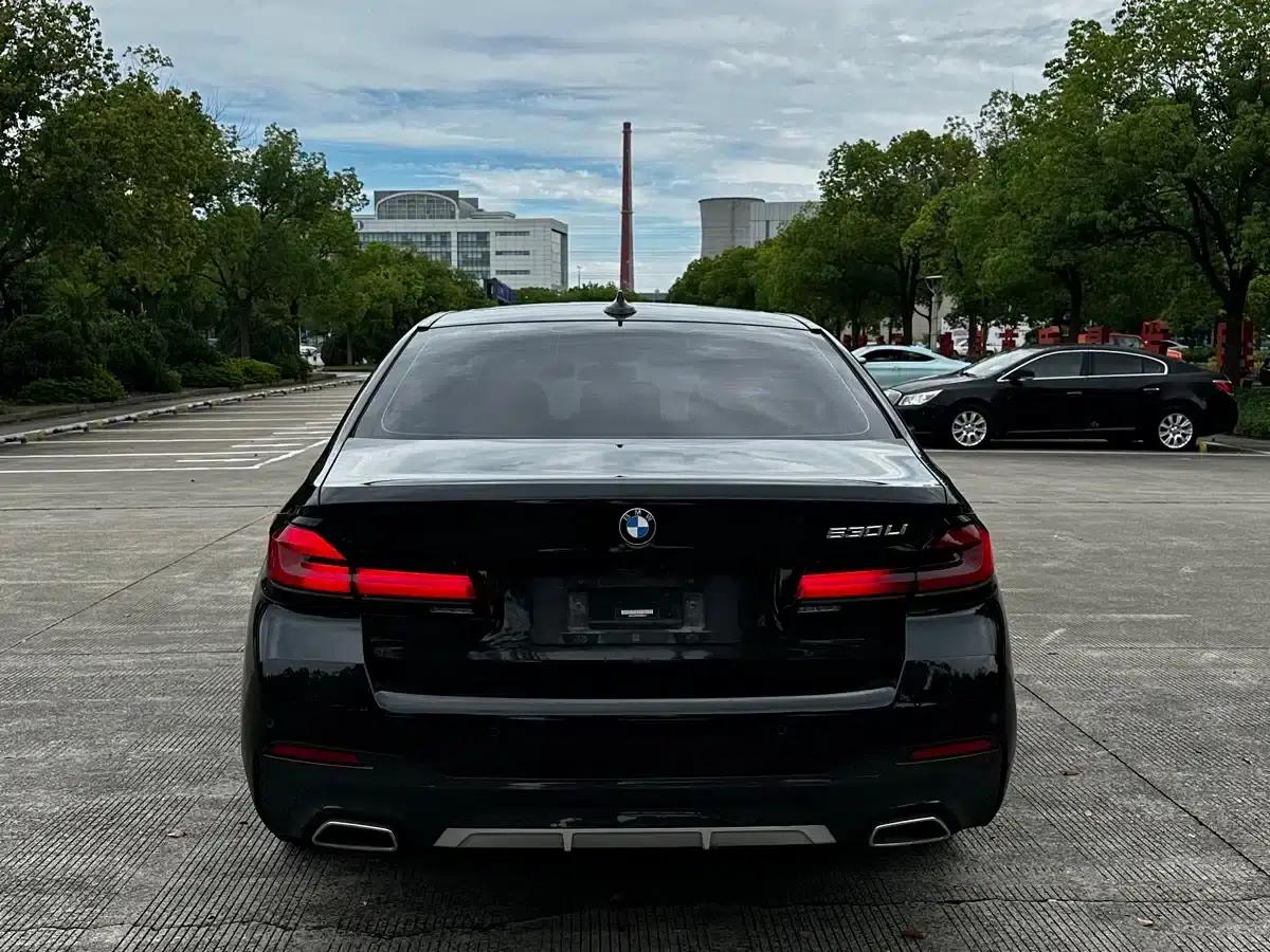 BMW 5 Series 2022 Facelift 3 530Li Luxury M Sport Package — миниатюра 5