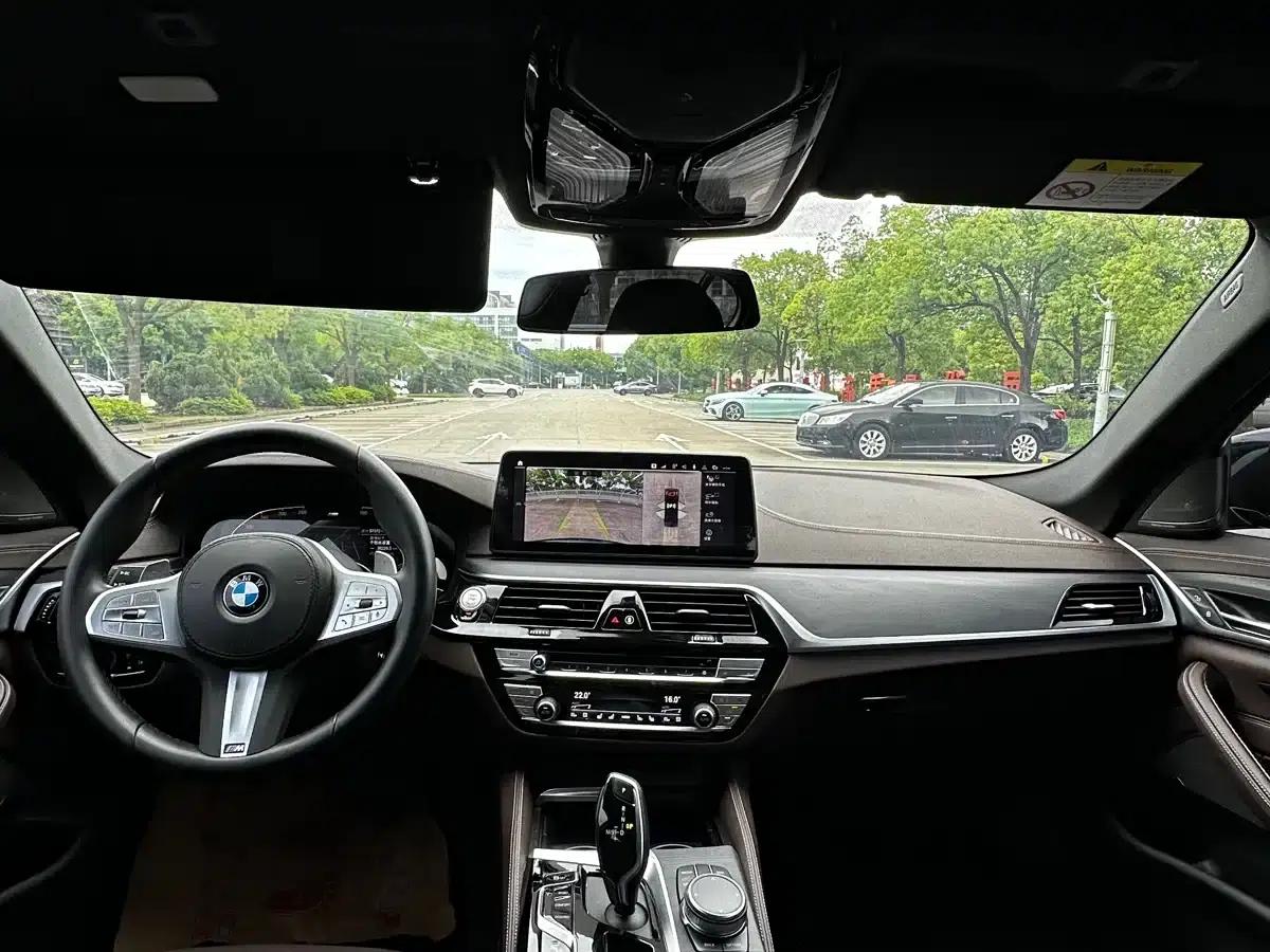 BMW 5 Series 2022 Facelift 3 530Li Luxury M Sport Package — миниатюра 10