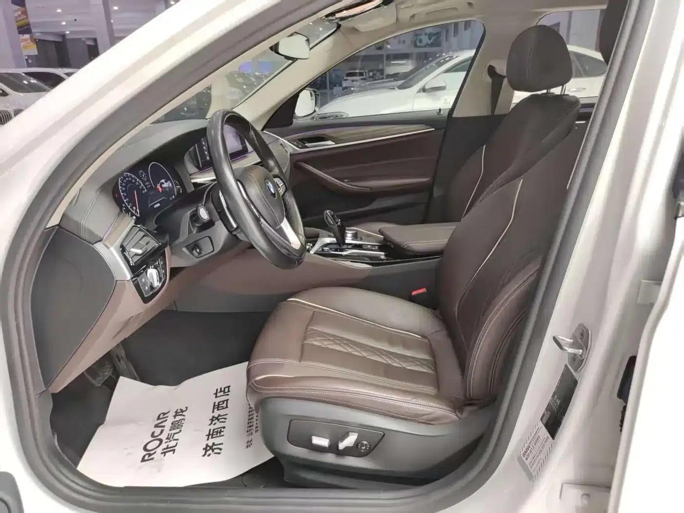 BMW 5 Series 2019 530Li Leading Luxury Package — миниатюра 26