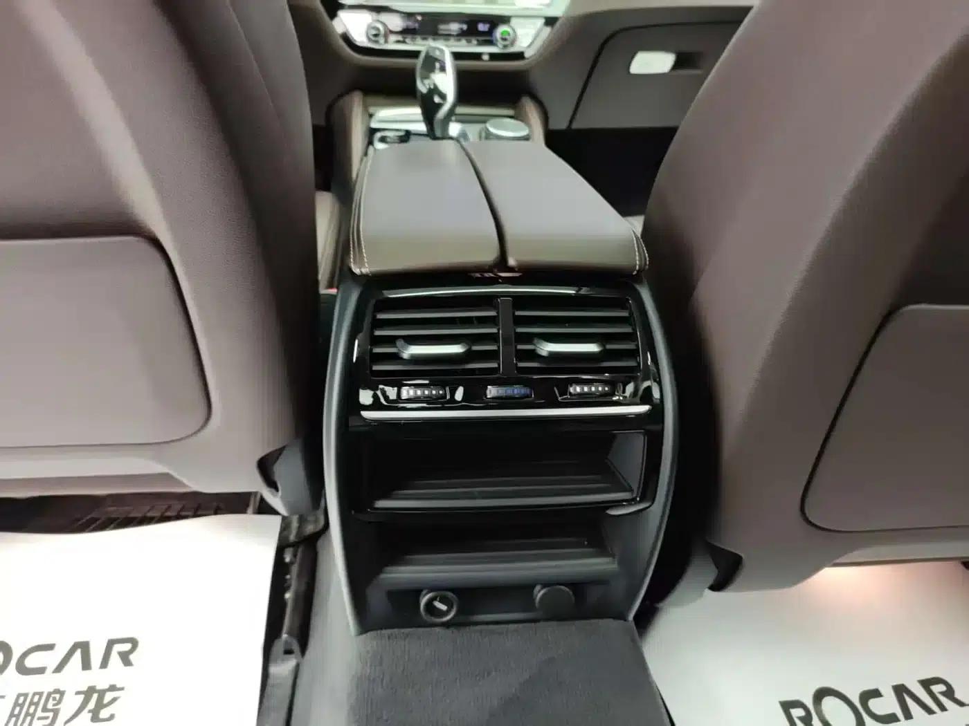 BMW 5 Series 2019 530Li Leading Luxury Package — миниатюра 27